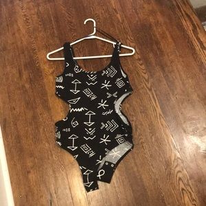 Tribal patterned black body suite